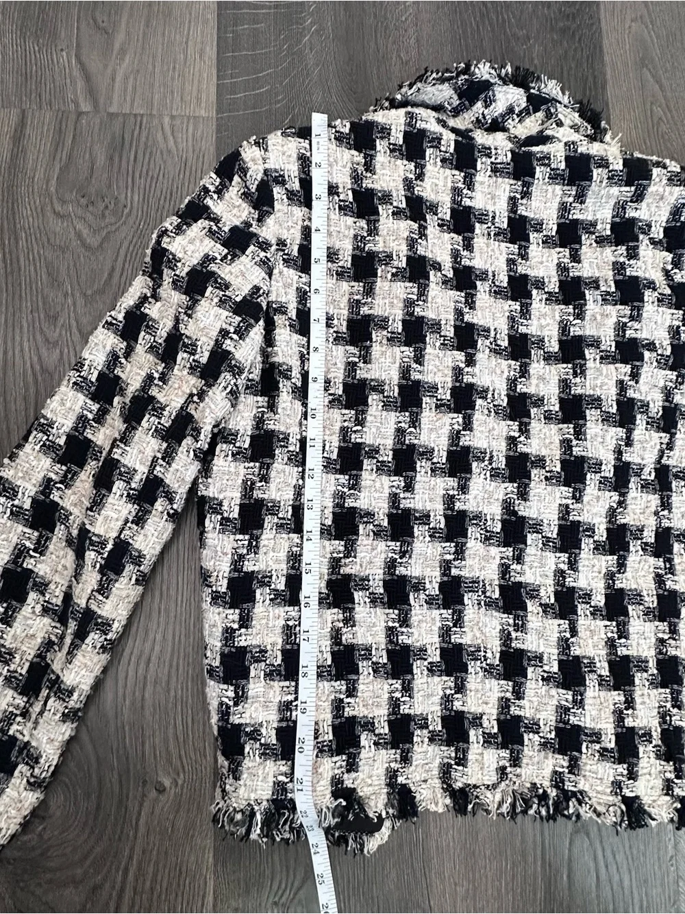 CHANEL 2004 Tweed Jacket